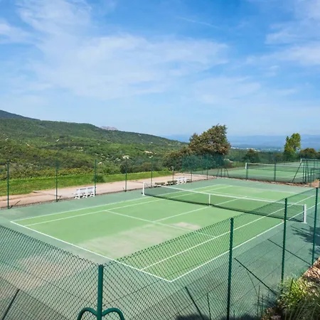 Esprit Du Sud Le Rocher D'azur La Rouviere (Var)